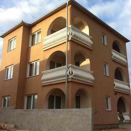 Apartments Mara نوفي فينودولسكي المظهر الخارجي الصورة