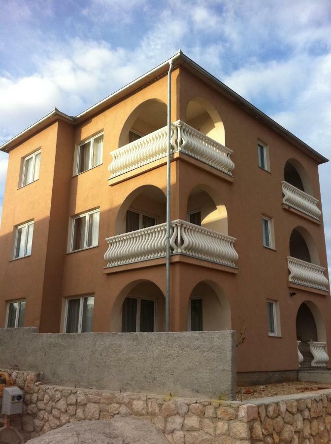 Apartments Mara نوفي فينودولسكي المظهر الخارجي الصورة