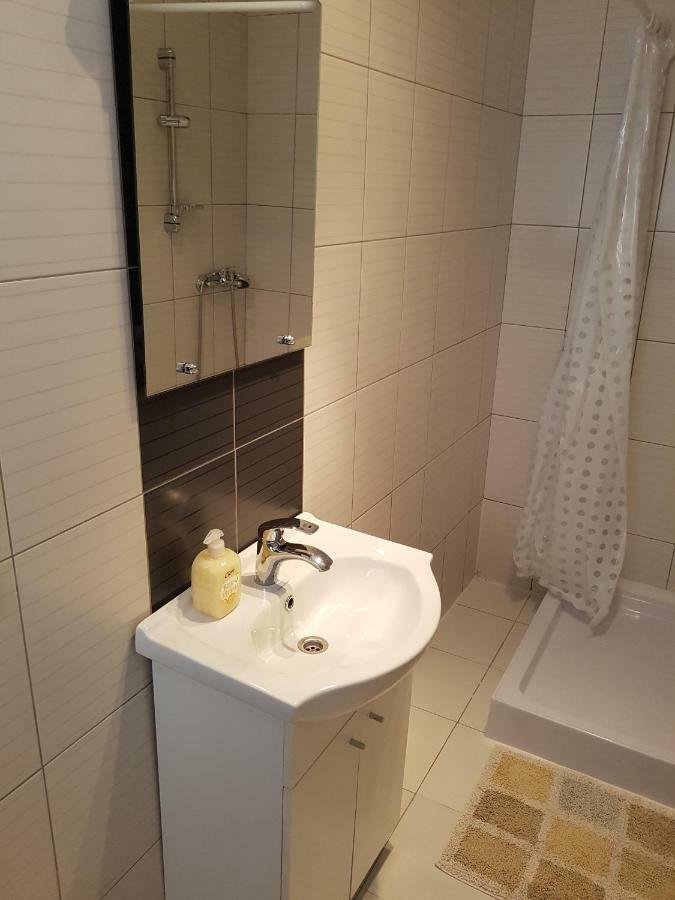 Apartments Mara نوفي فينودولسكي المظهر الخارجي الصورة
